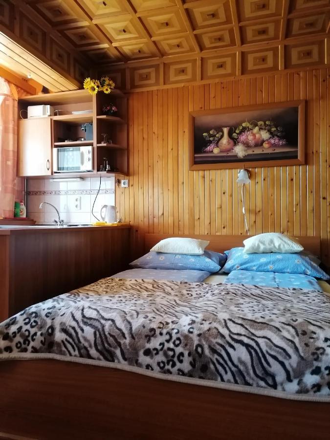 Apartman Marina Lägenhet Bük Exteriör bild