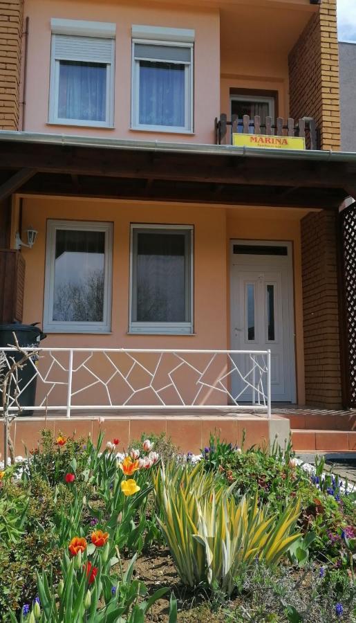 Apartman Marina Lägenhet Bük Exteriör bild